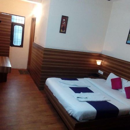 Vijay Palace Hostel Νταραμσάλα Εξωτερικό φωτογραφία
