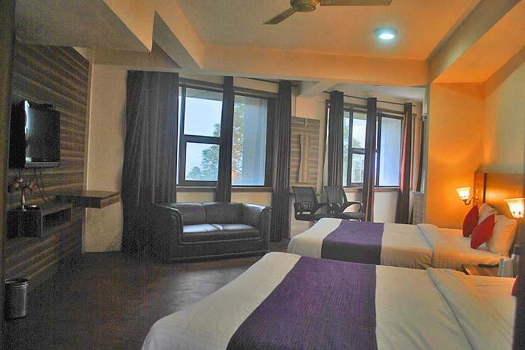 Vijay Palace Hostel Νταραμσάλα Εξωτερικό φωτογραφία