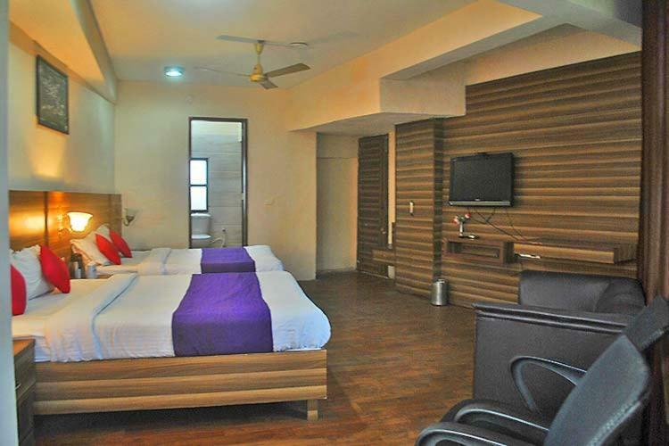 Vijay Palace Hostel Νταραμσάλα Εξωτερικό φωτογραφία