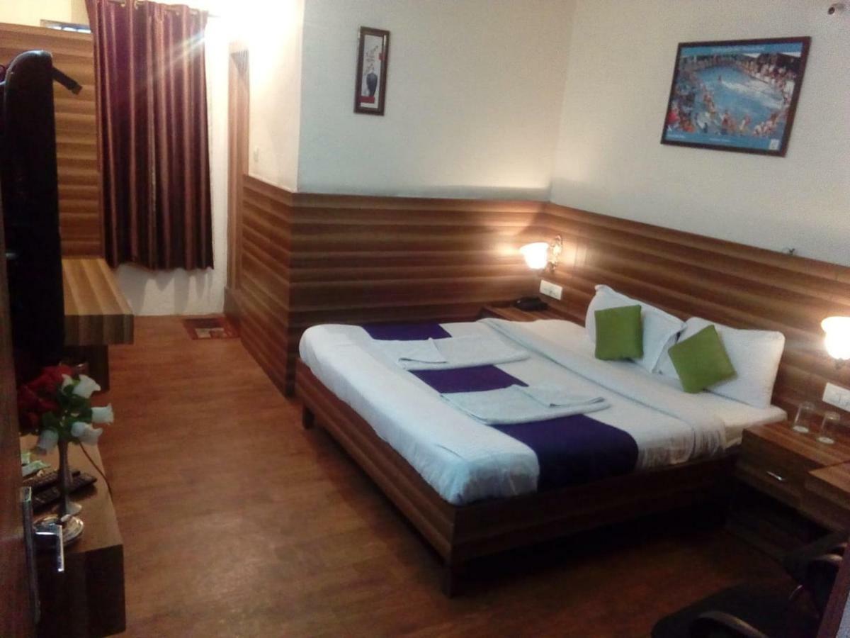 Vijay Palace Hostel Νταραμσάλα Εξωτερικό φωτογραφία