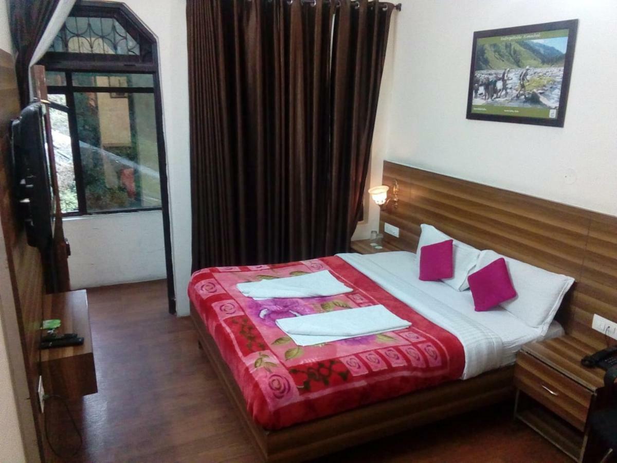 Vijay Palace Hostel Νταραμσάλα Εξωτερικό φωτογραφία
